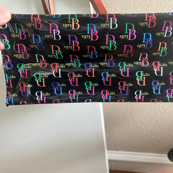 Dooney & Bourke set - Picture 6 of 16